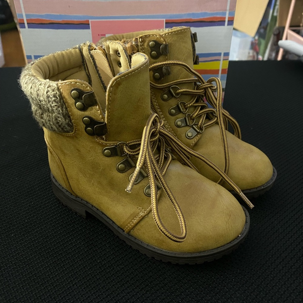 MIA girls booties